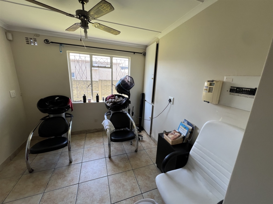 3 Bedroom Property for Sale in Berea Eastern Cape